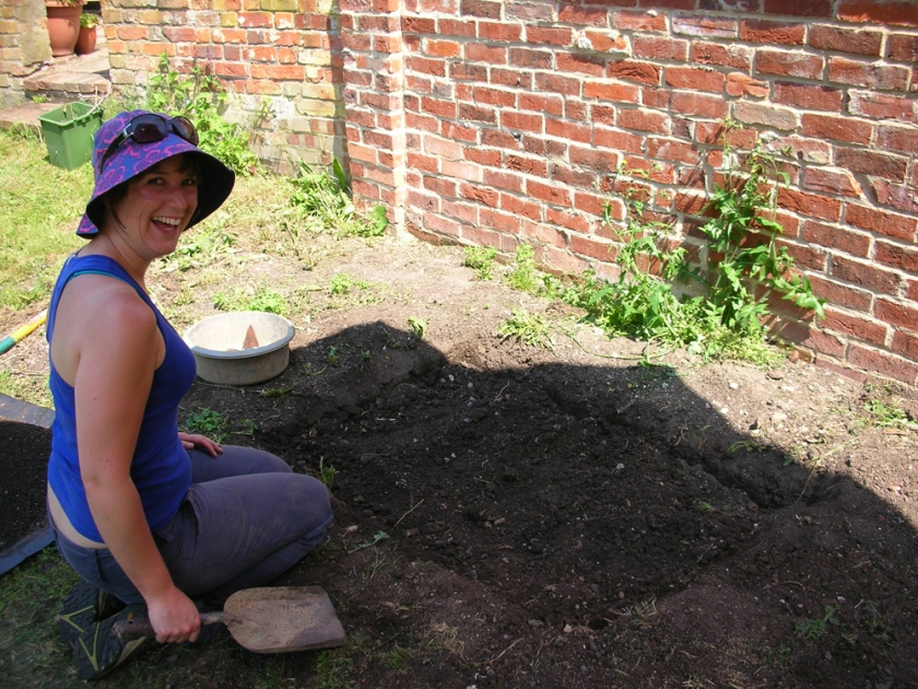 MA student Imogen Wegman working on Test Pit 4, which contained lots of 19th century pottery.